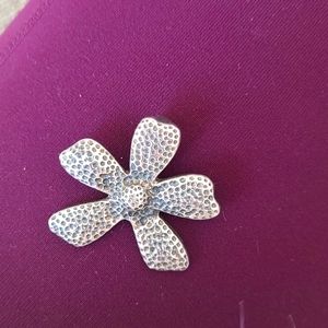 Silpada daisy pendant S1101
